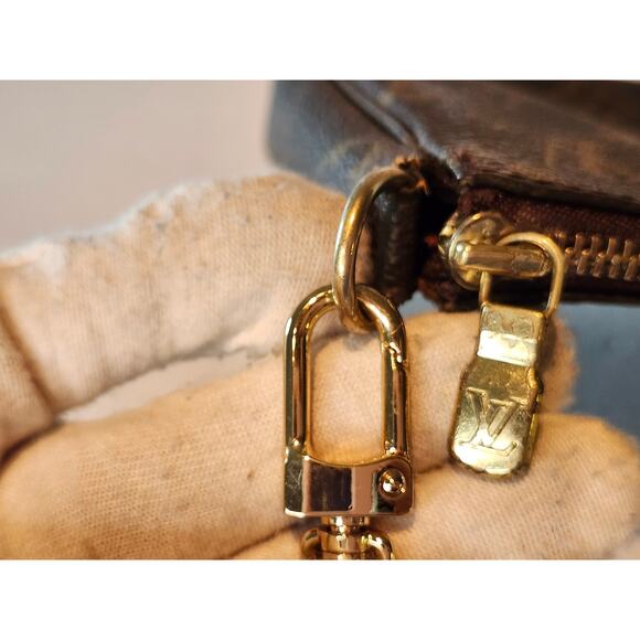 Louis Vuitton Pochette Accessoires LV Monogram Shoulder Bag with Chain Vintage - Picture 9 of 15